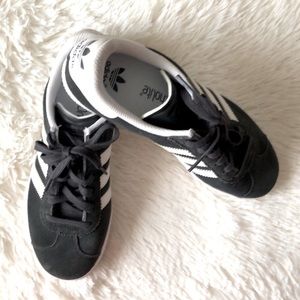 Adidas gazelle shoes